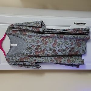 #335 -Lularoe Perfect T, NWT